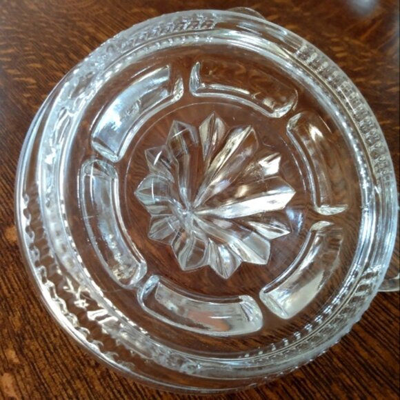 🍋 🍊 2 Vintage Plain Manual Glass Fruit Juicers Or Lemon Slice Servers x2 🍋 🍊 - Picture 4 of 10